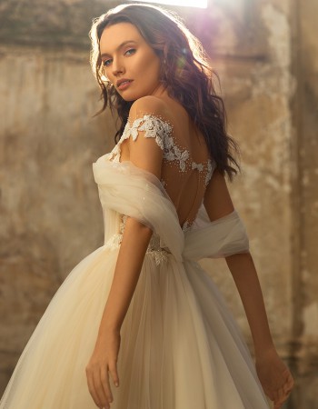 ROCHIE DE MIREASA EMILY