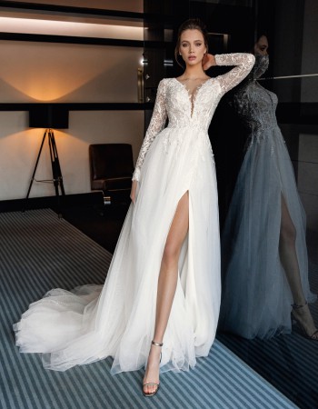 ROCHIE DE MIREASA CAROLINE