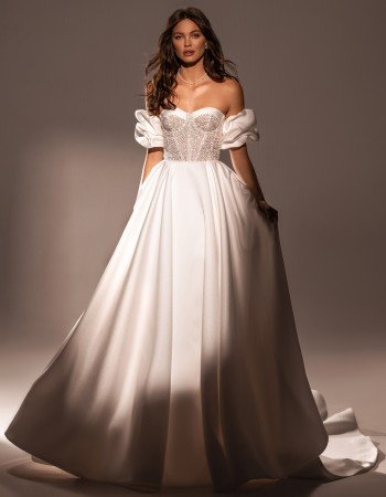 ROCHIE DE MIREASA NELLY