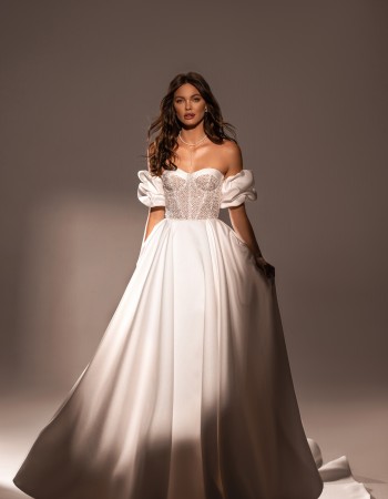 ROCHIE DE MIREASA NELLY