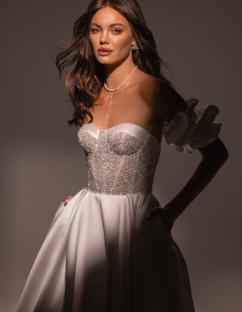 ROCHIE DE MIREASA NELLY