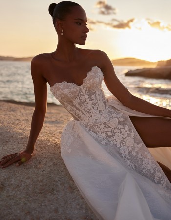ROCHIE DE MIREASA REYA