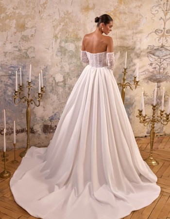 ROCHIE DE MIREASA KASANDRA